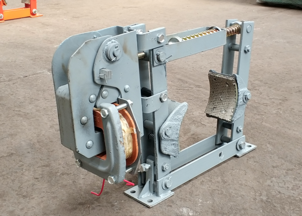 卷扬机稳不稳？看它的“安全锁”：起重作业的最后一道防线-卷扬机非标定制找GEORG-乔格机械设计制造（上海）有限公司